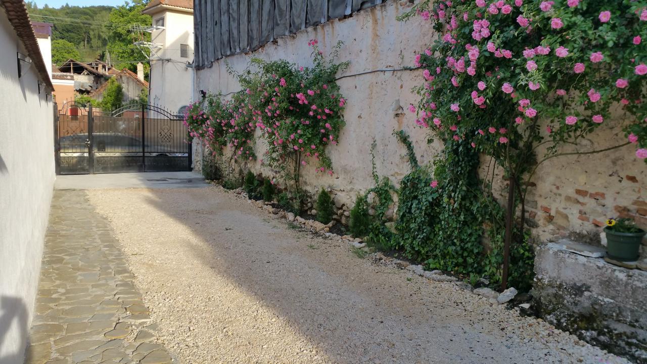شقة Casa Bergwald Rîşnov المظهر الخارجي الصورة